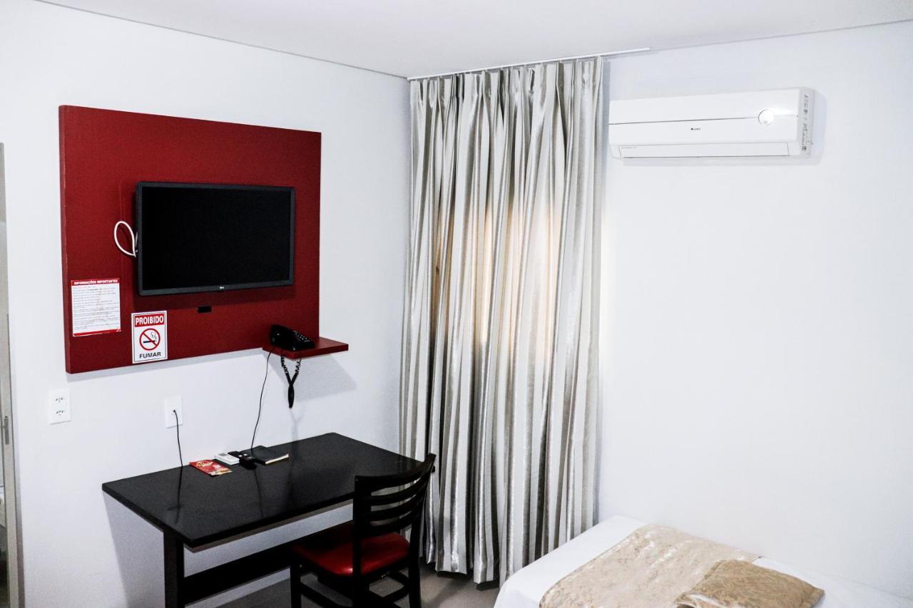 Hotel Paris *